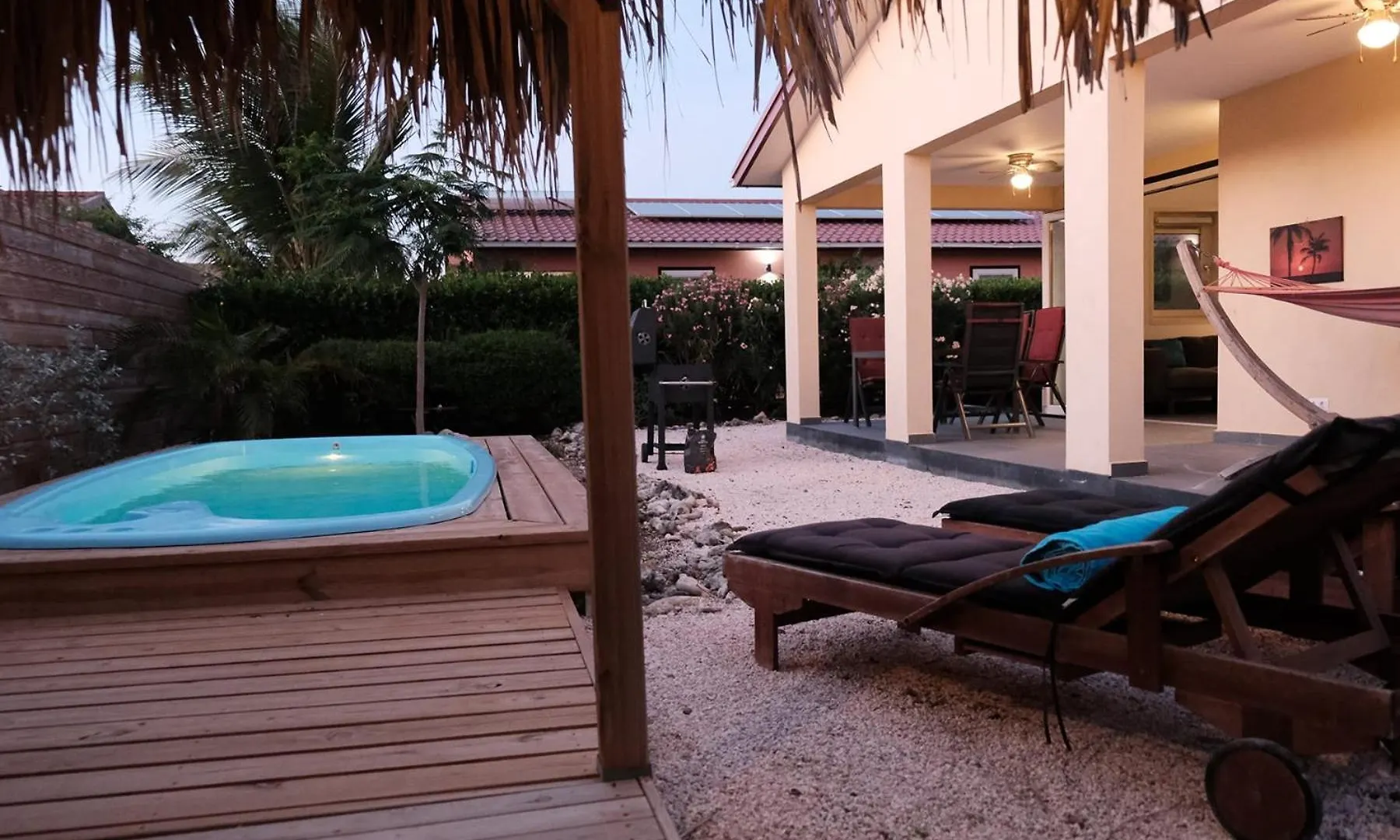 Casa Papaya With Private Pool And Covered Porch Кралендейк