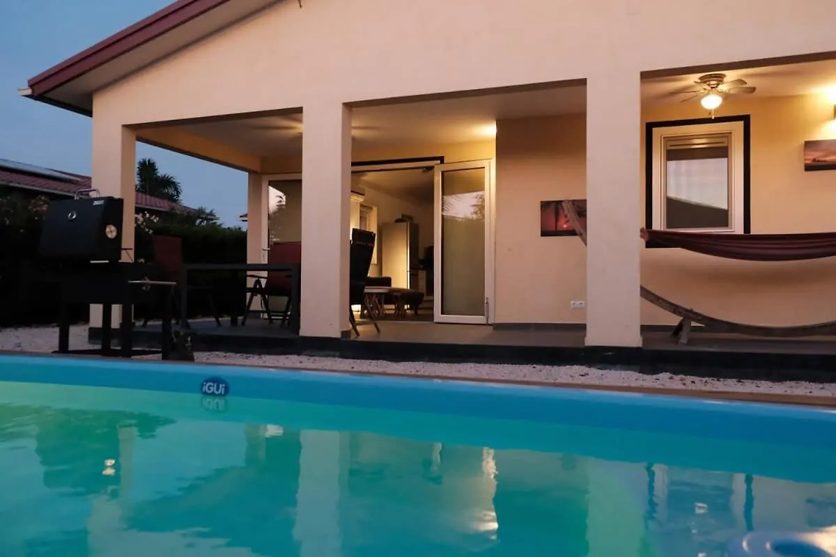 Вилла Casa Papaya With Private Pool And Covered Porch Кралендейк
