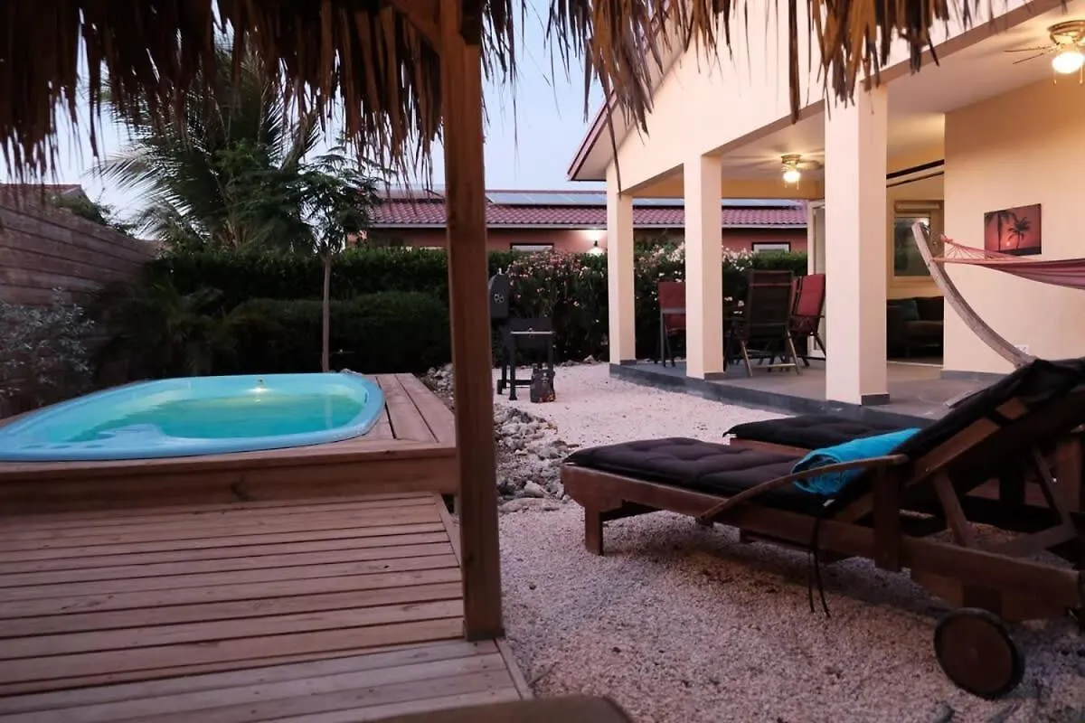 Casa Papaya With Private Pool And Covered Porch Кралендейк